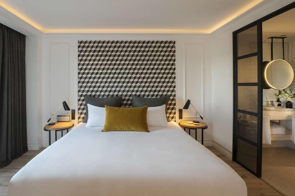 Serras Barcelona Room photo